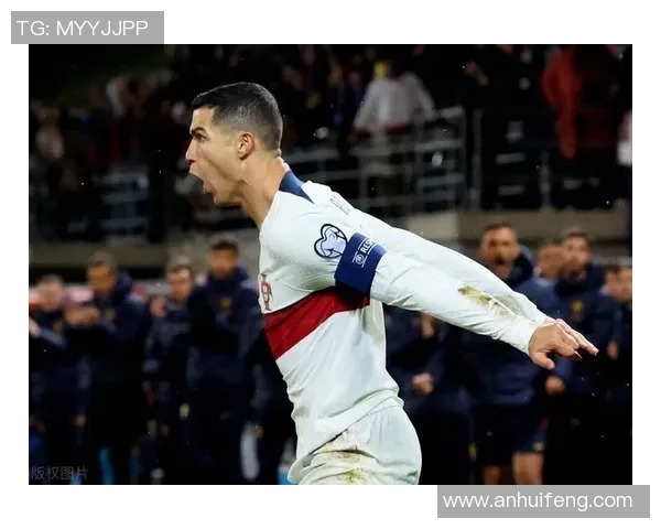 足球传奇巨星的辉煌岁月与不朽成就揭秘球迷心中的永恒偶像